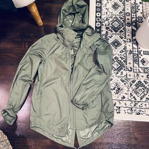 Columbia windbreaker 🌬